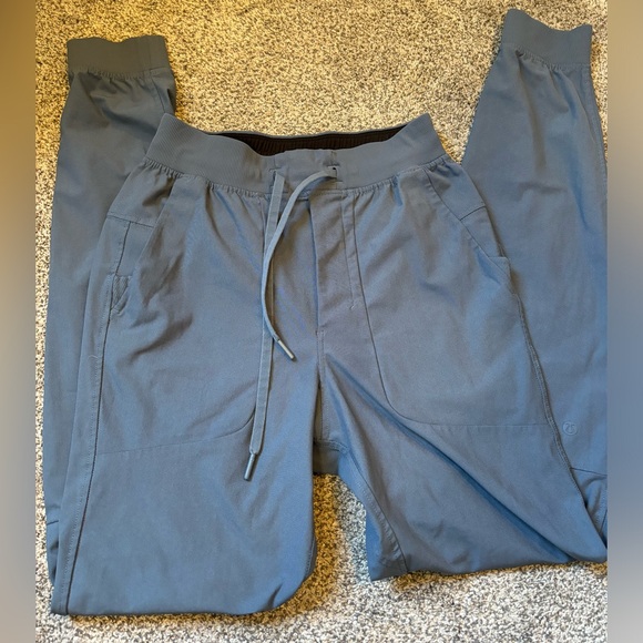 Lululemon ABC Jogger - Picture 1 of 4